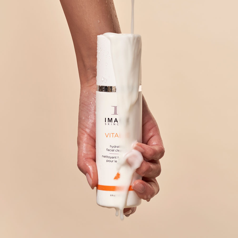 VITAL C Kosteuttava kasvojenpesugeeli